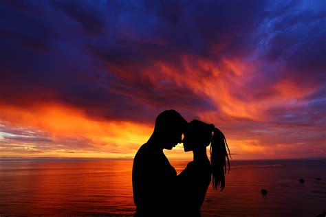 Awesome Romantic Couples Wallpapers